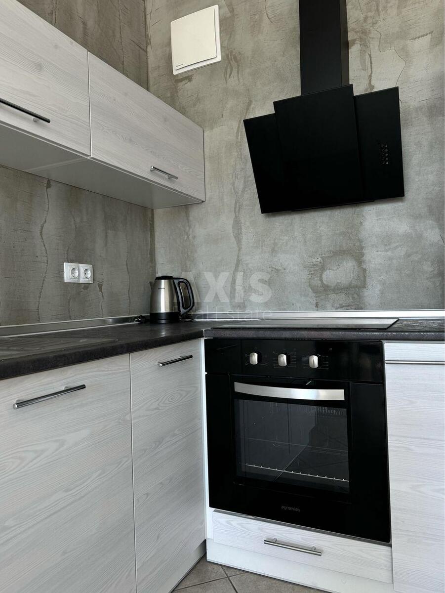 1k apartment vul. Lypkivs'kogo Vasylja Mytropolyta 16Г0