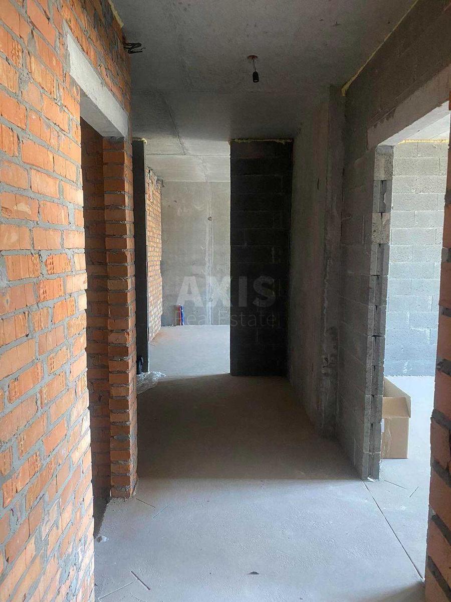 2k apartment vul. Sverstjuka Jevgena 42