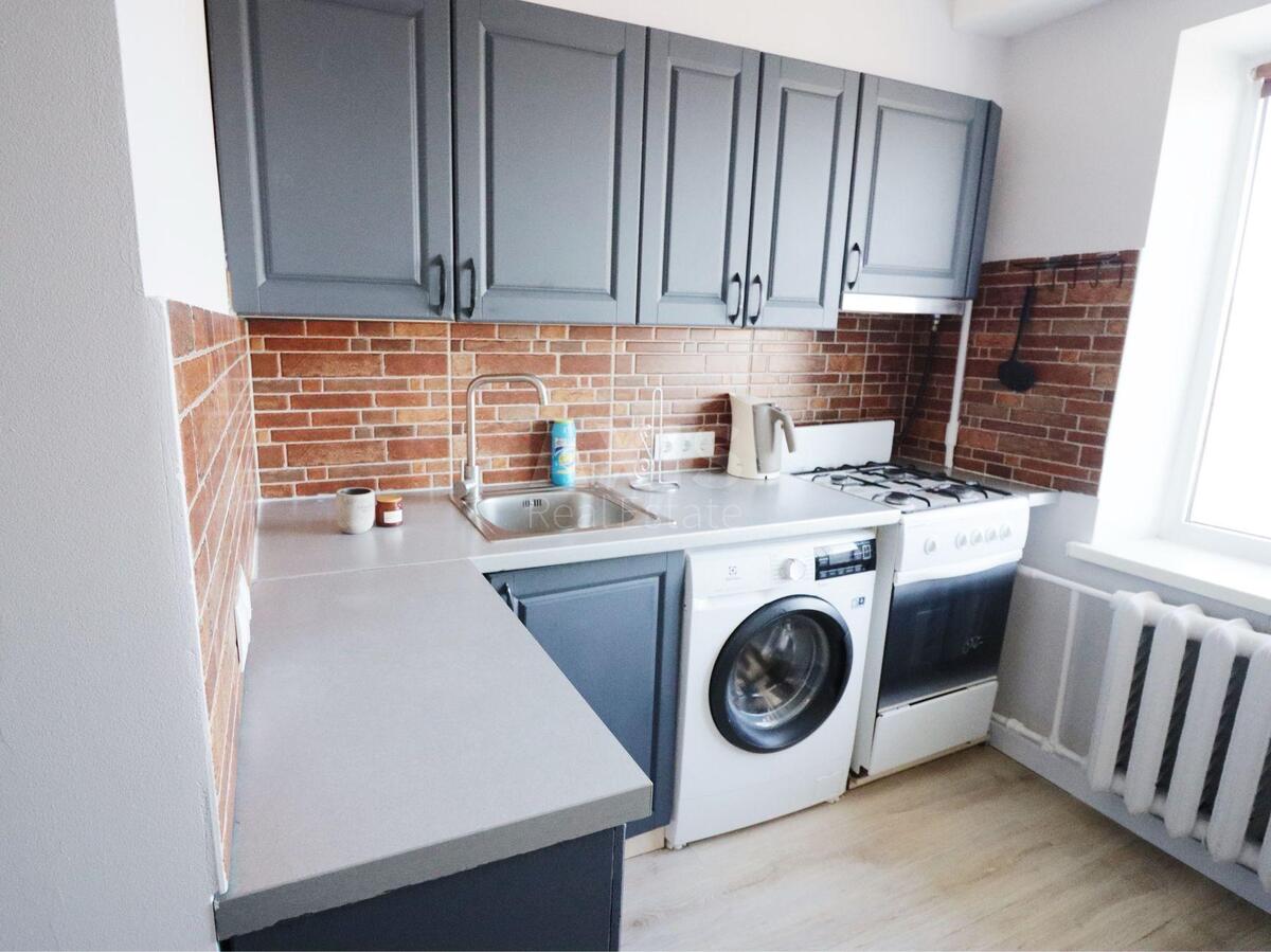 1k apartment vul. Jordans'ka 3