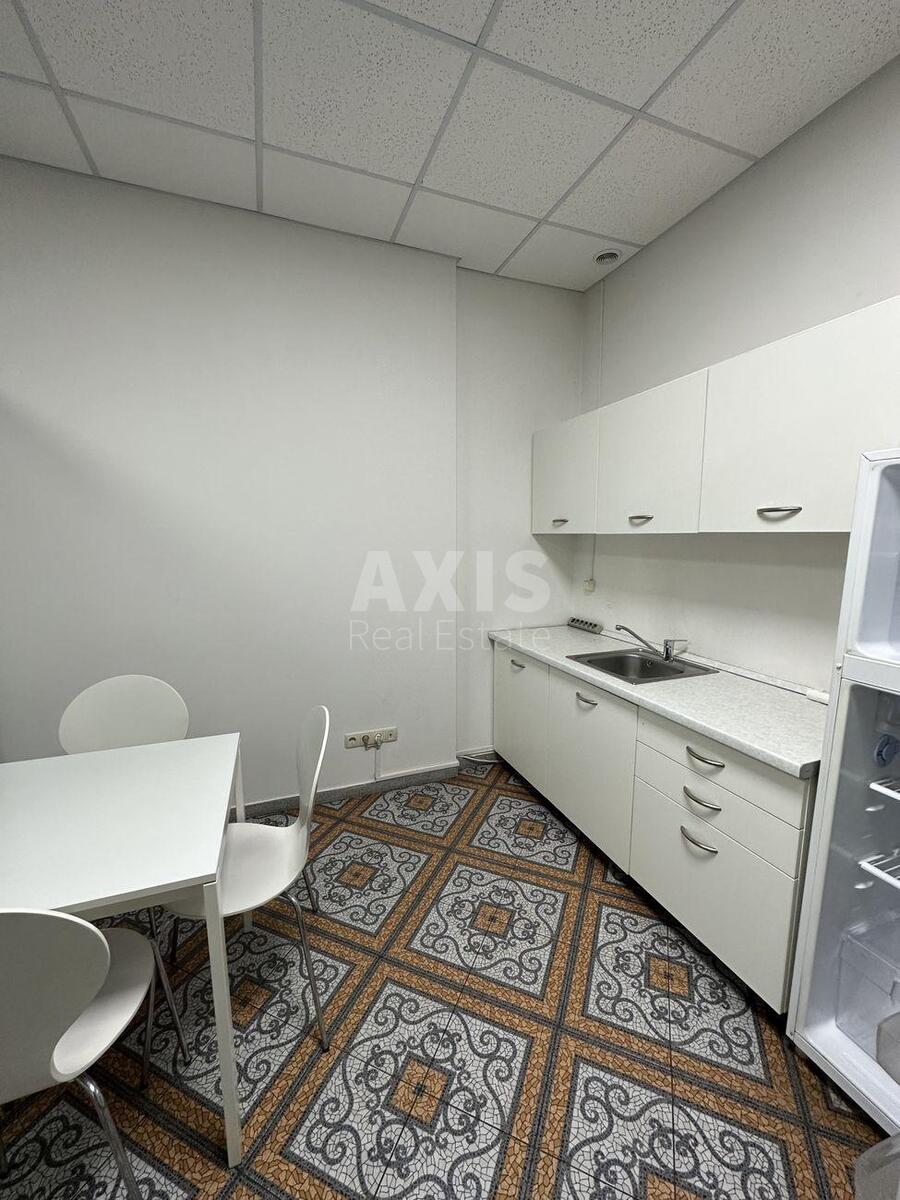 Офис ул. Евгения Коновальца 36В, 200м23