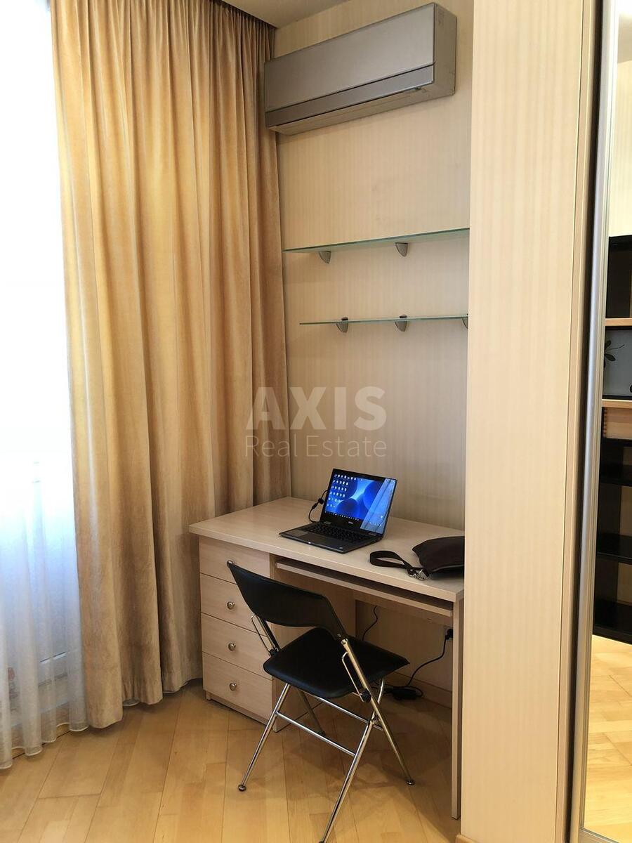 1k apartment vul. Antonovycha 723