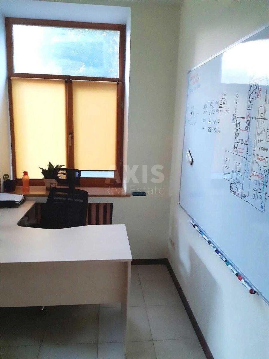 Office vul. Nemyrovycha-Danchenka 14/13, 153m25