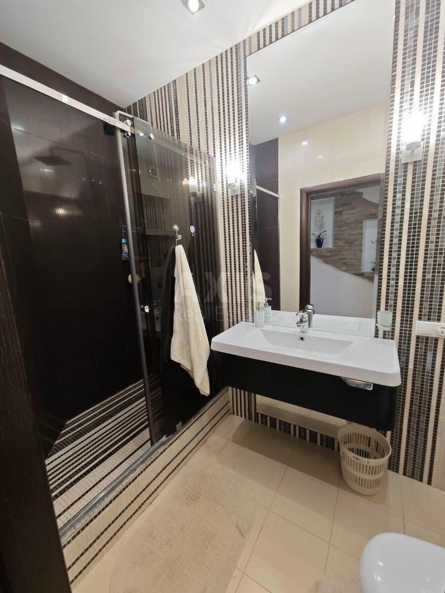 4k apartment vul. Dragomyrova Myhajla 185988711