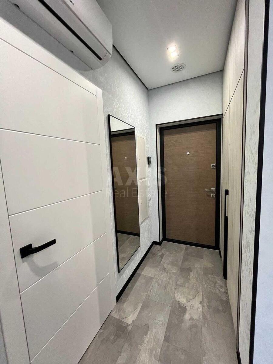 1k apartment vul. Saljutna 2Б5995110