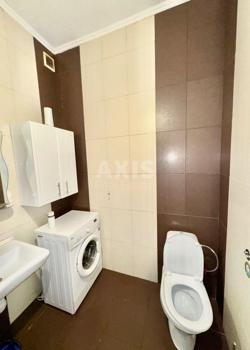 3k apartment vul. Jevgena Konoval'cja 320
