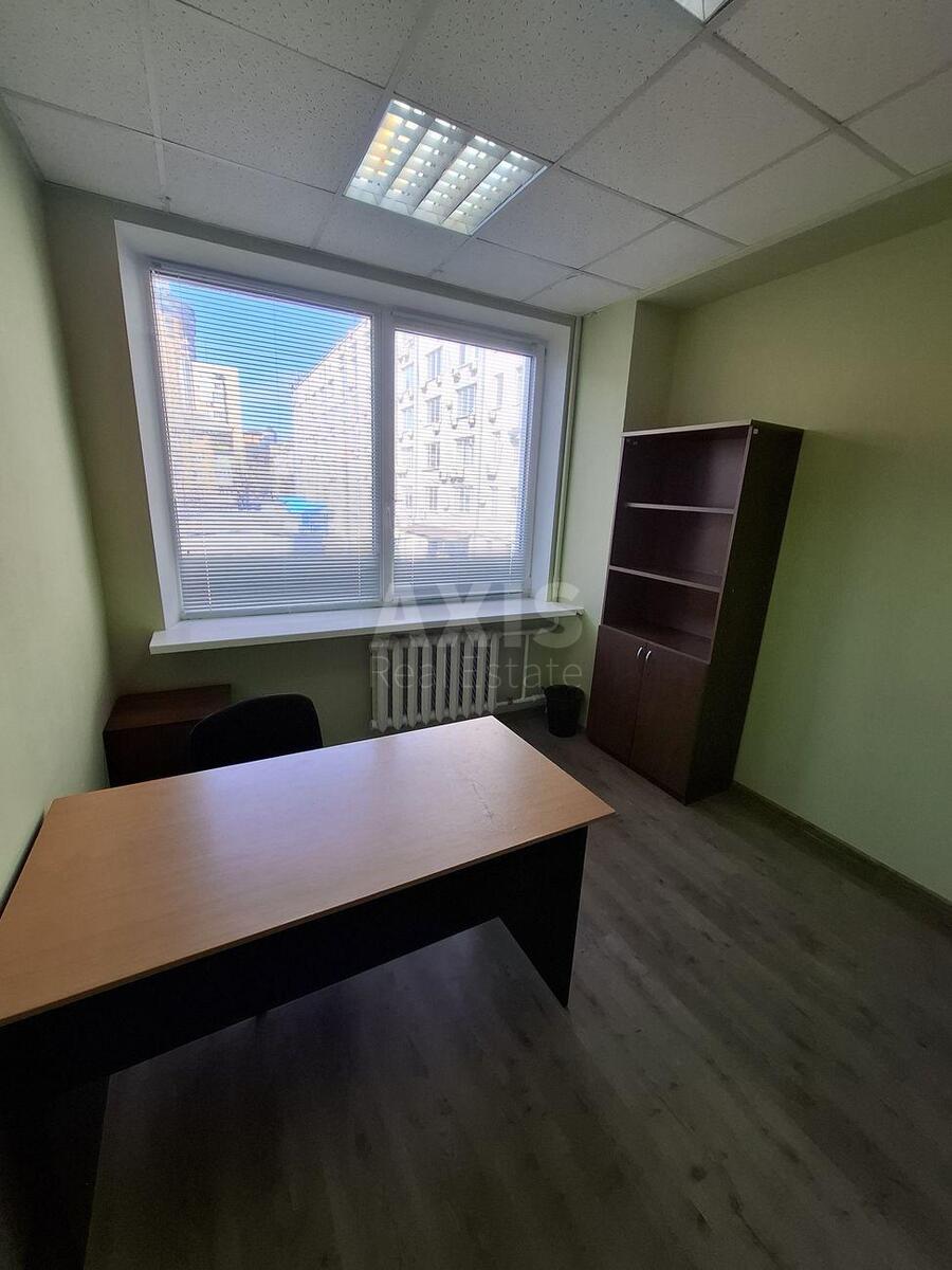 Объект торговли бул. Леси Украинки 34, 14м2