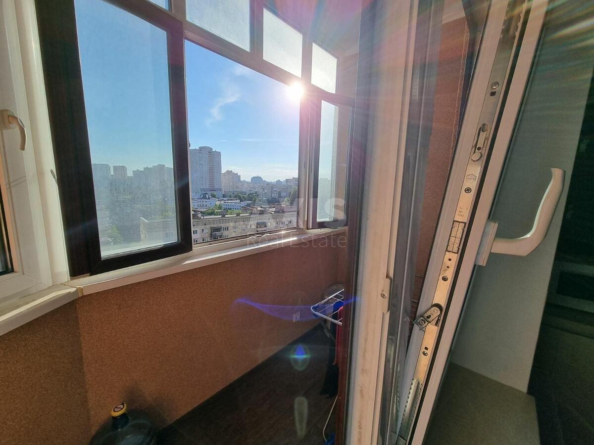 1k apartment vul. Solom'jans'ka 15А609936