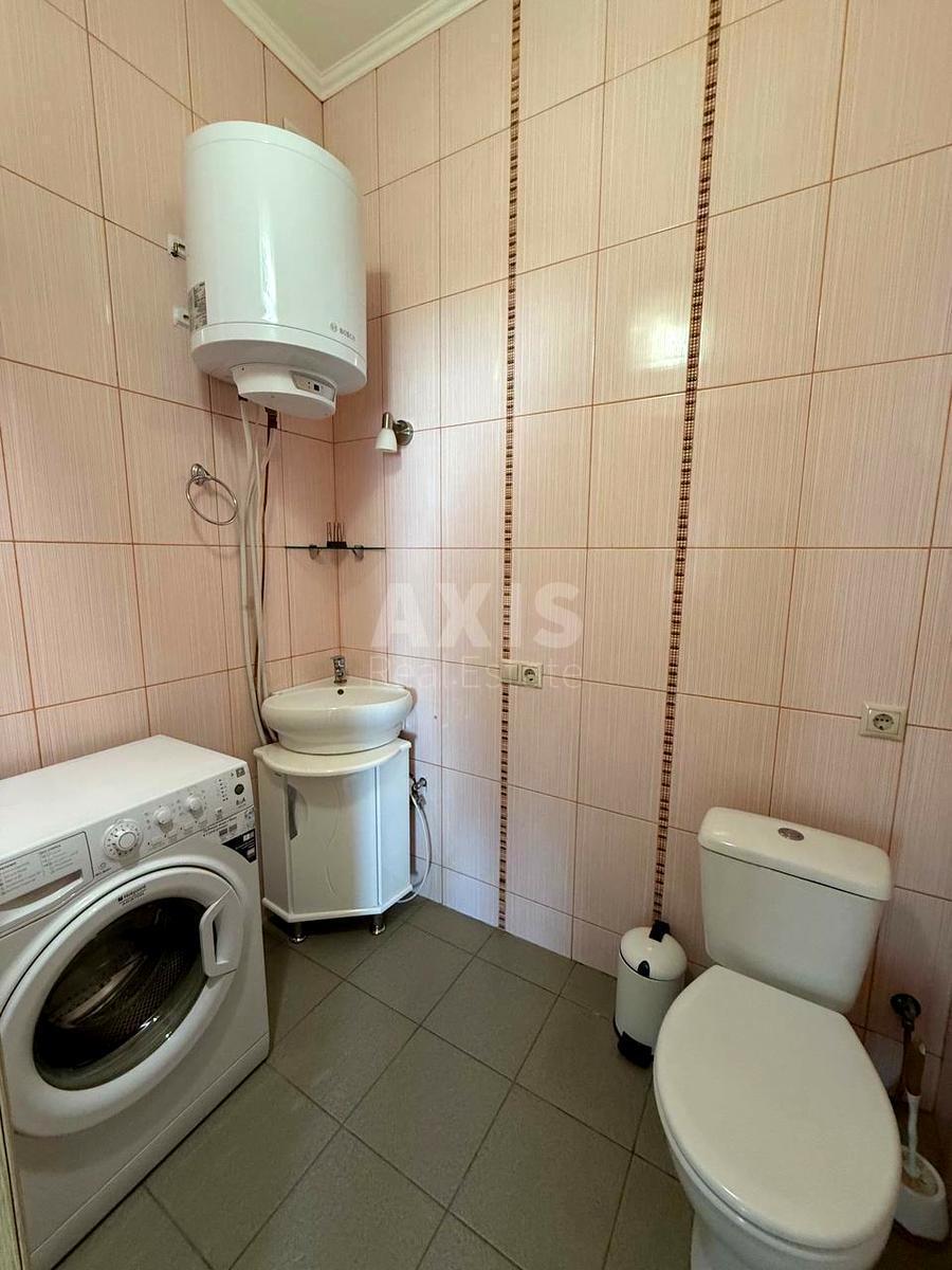 3k apartment vul. Jevgena Konoval'cja 32Г610986