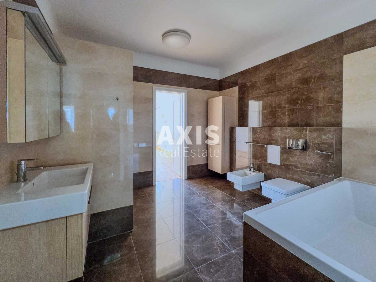 5k apartment vul. Barbjusa Anri 5В6