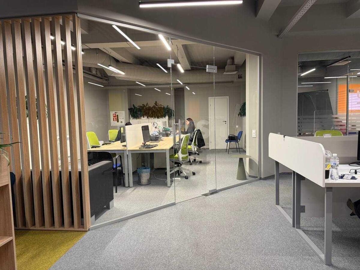 Office vul. Gajdara 58/10, 425m2617043