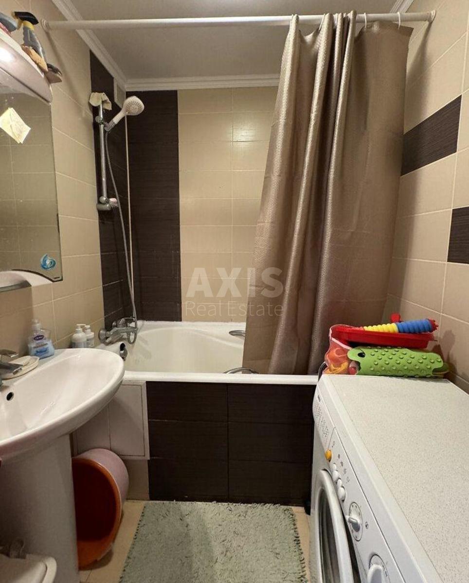 3k apartment vul. Olijnyka Stepana 174