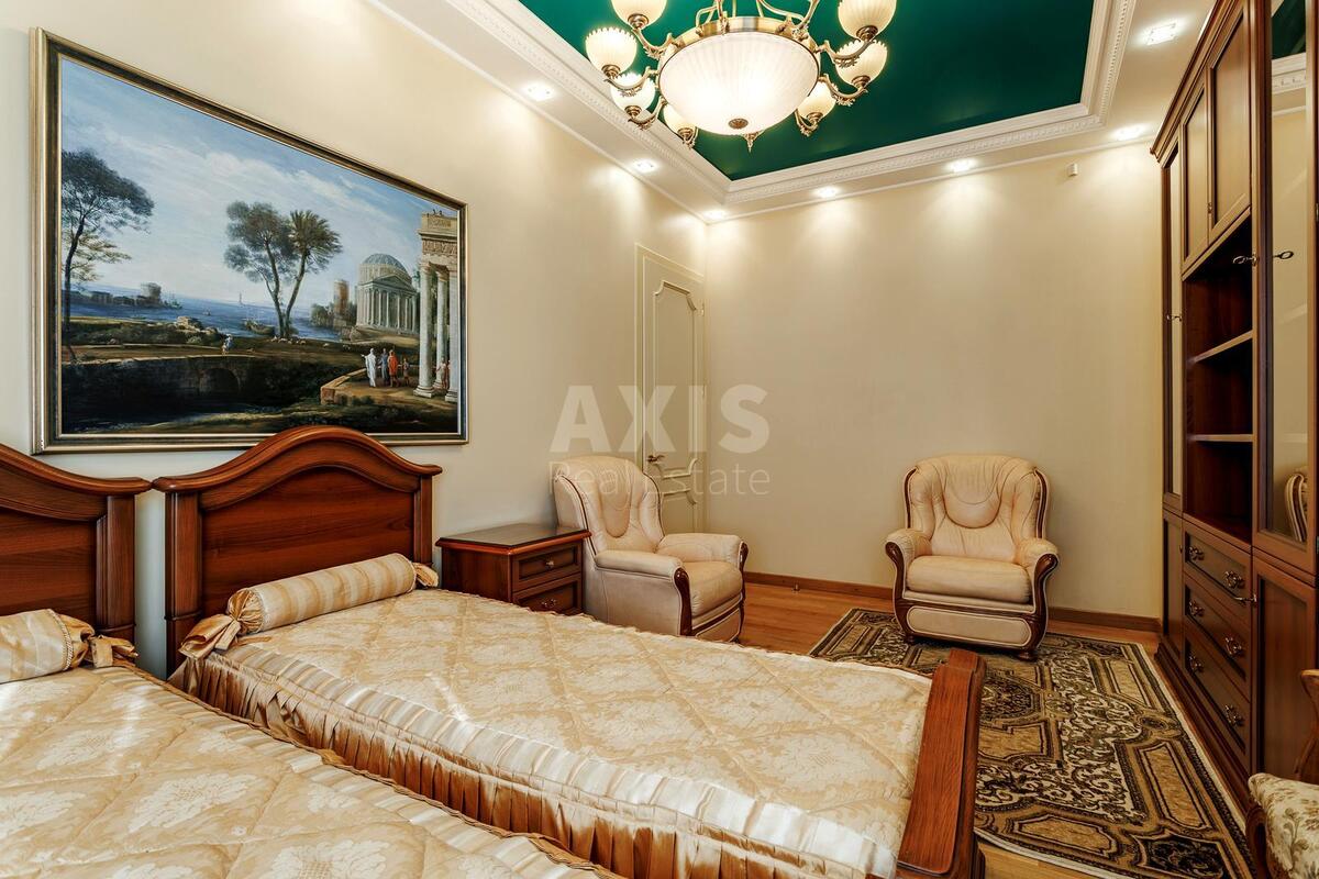 4к квартира спуск Кловский 5593992