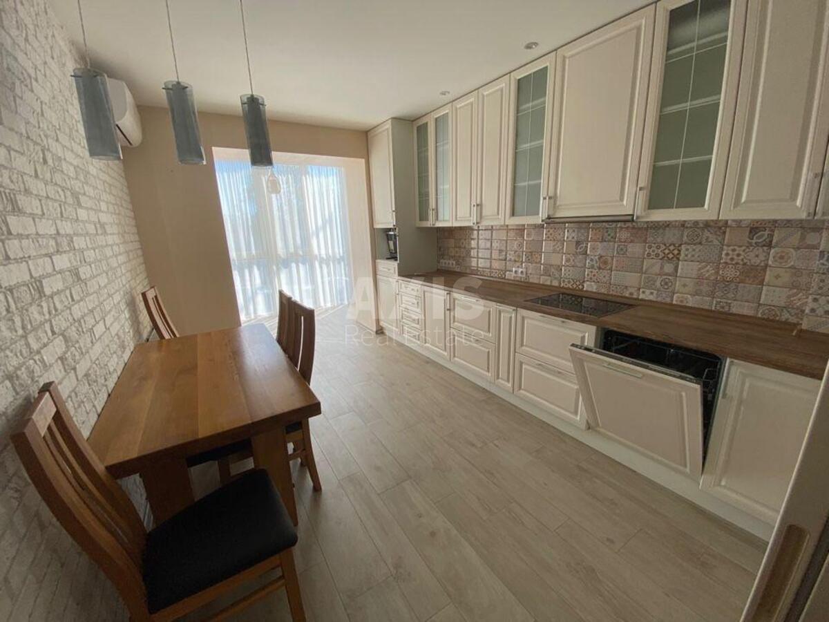 2k apartment vul. Boryspil's'ka 25