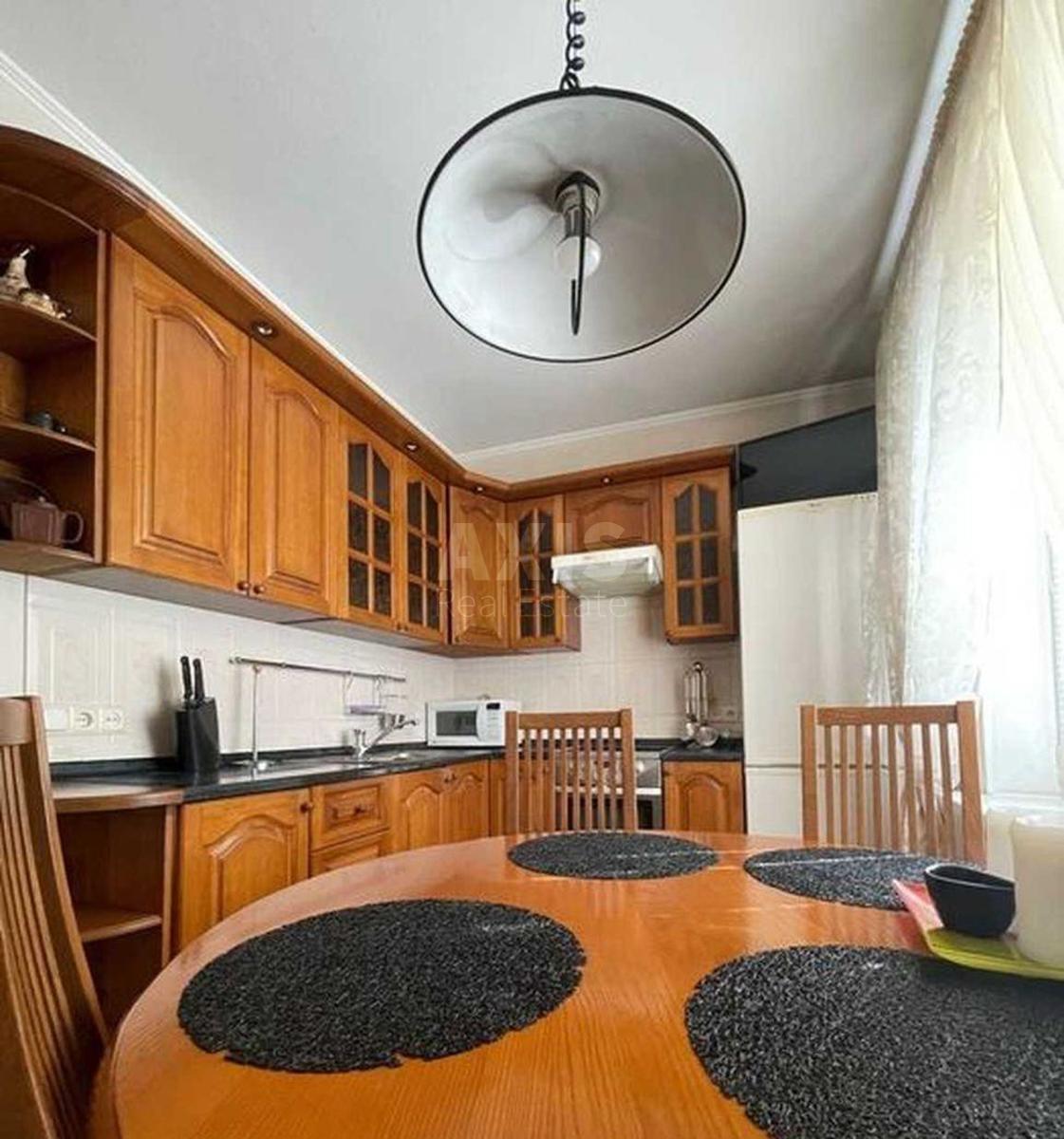 2k apartment vul. Revuc'kogo 75