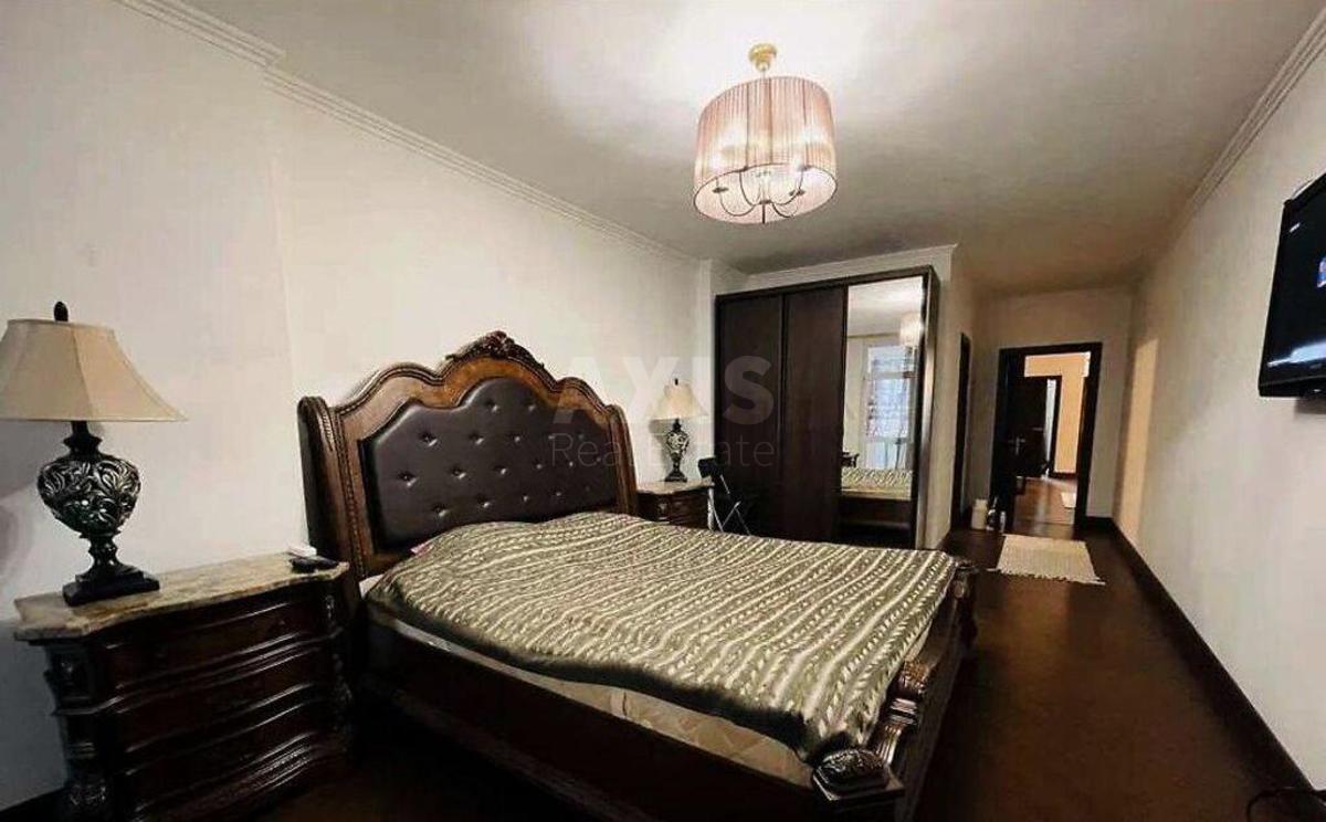 3k apartment vul. Saperno-Slobids'ka 223