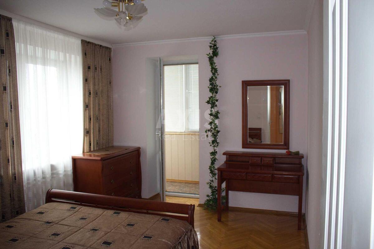 3k apartment vul. Zvirynec'ka 61594816