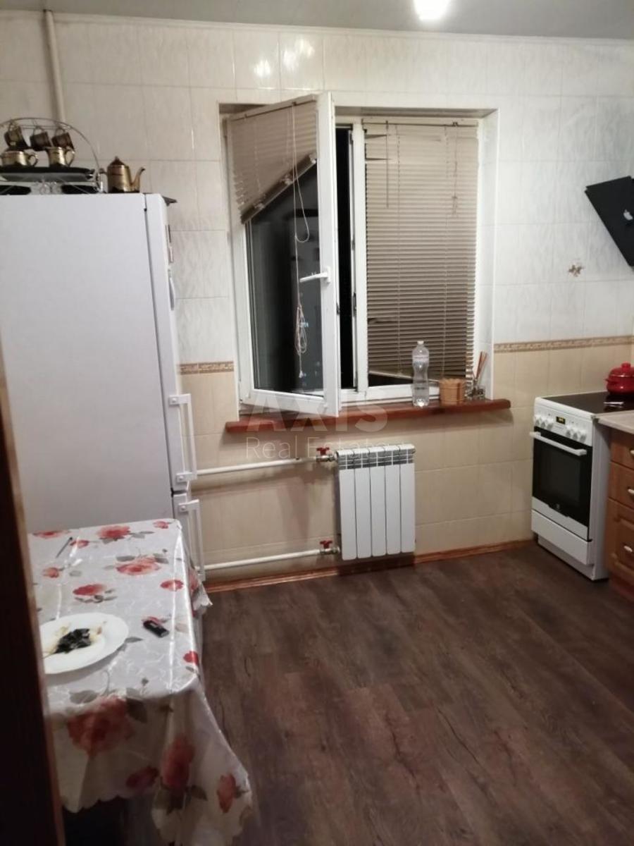 2k apartment vul. Ahmatovoi' Anny 14Б3