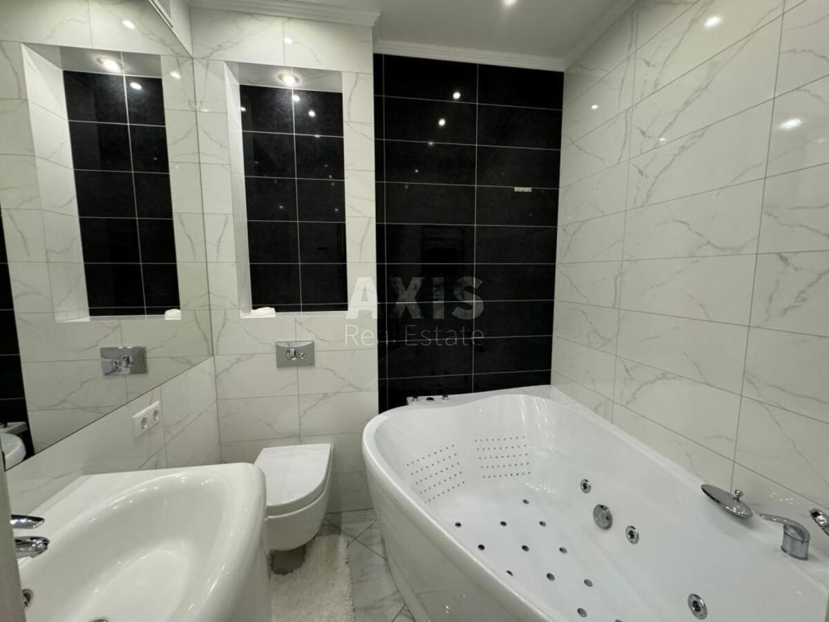 3k apartment vul. Dragomyrova Myhajla 162