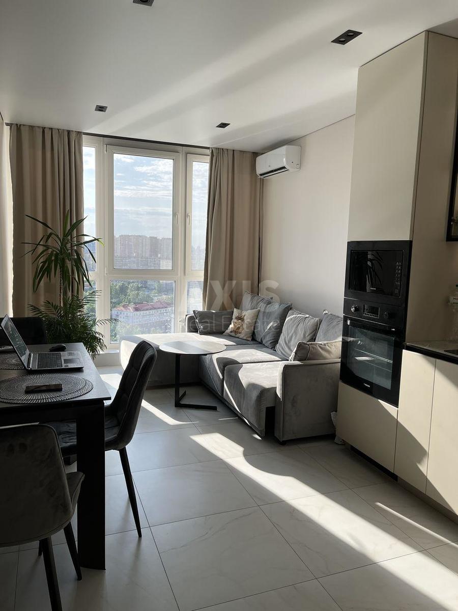 2k apartment vul. Revuc'kogo 40
