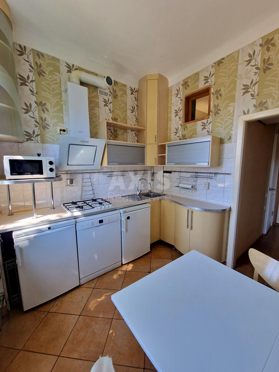 2k apartment vul. Petryc'kogo Anatolija 15