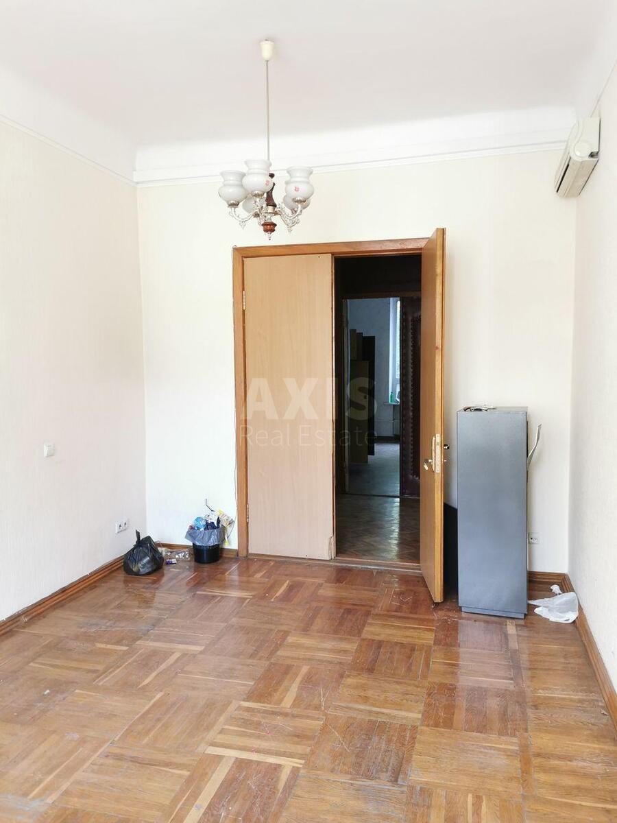 Офис ул. Довженко 1, 150м22