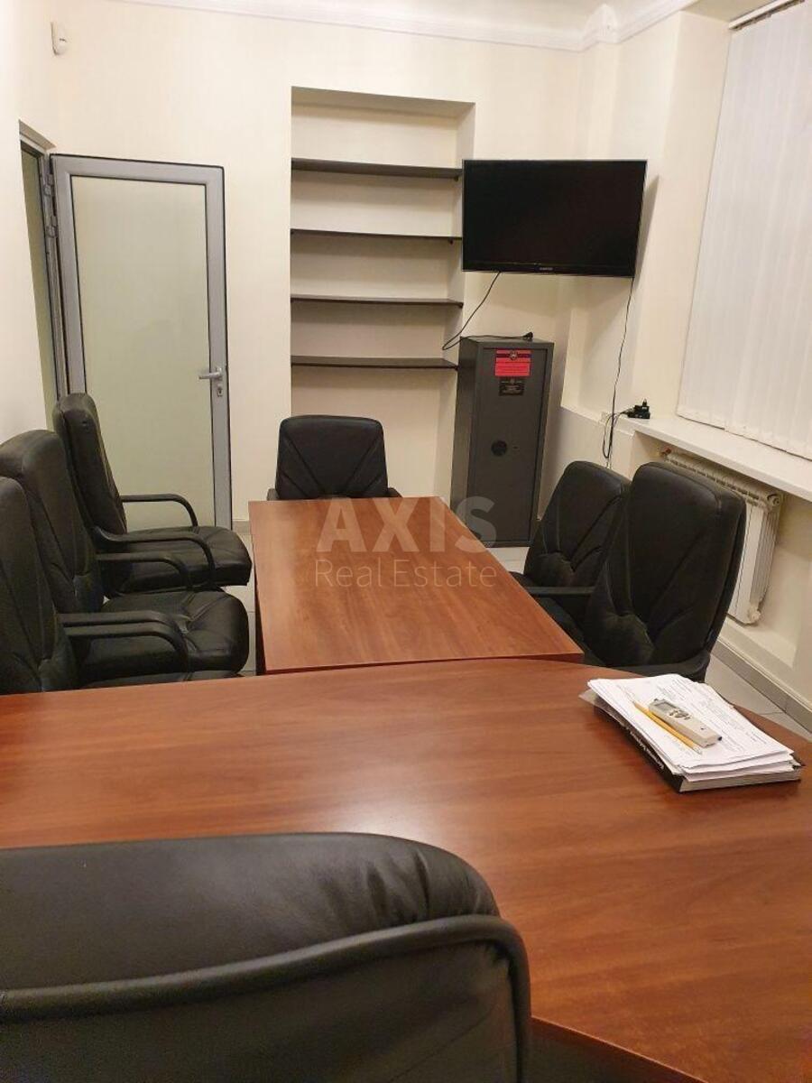 Офис ул. Шелковичная 13/2, 80м210