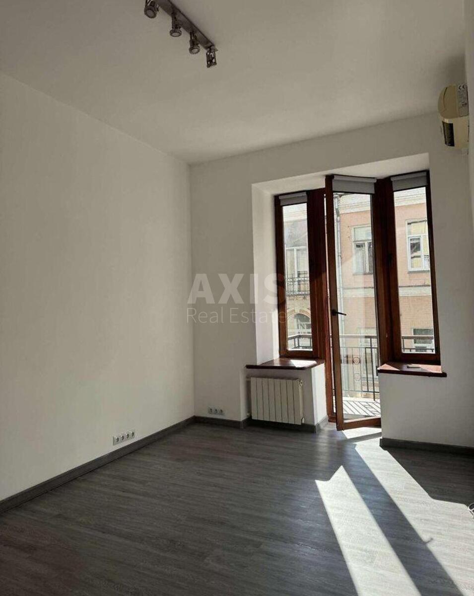 Office vul. Patorzhyns'kogo 4, 102m2586831