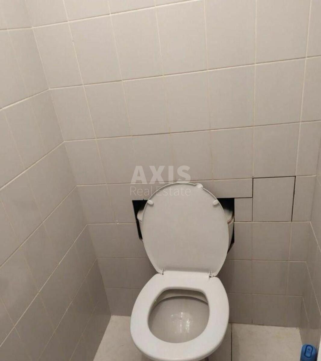 3k apartment vul. Ahmatovoi' Anny 175