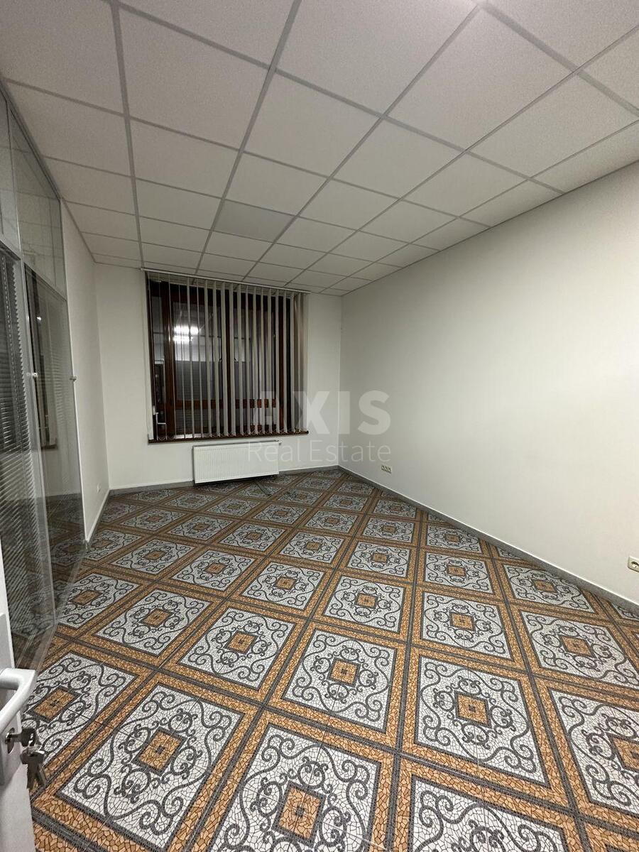 Офис ул. Евгения Коновальца 36В, 200м24