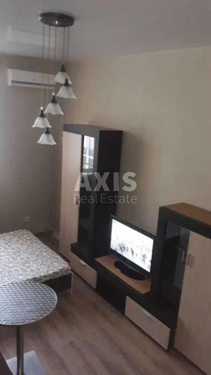 1k apartment vul. Zhyljans'ka 1182
