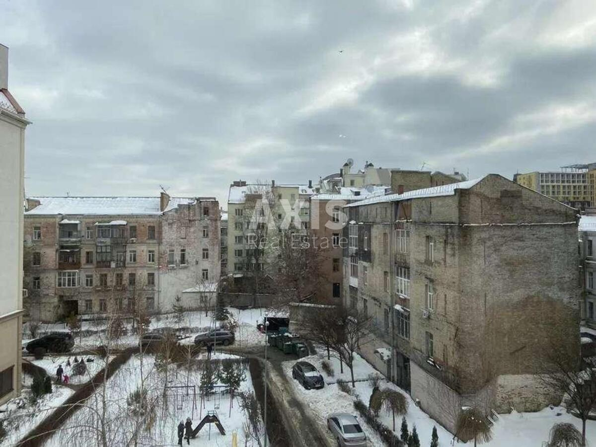 2к квартира ул. Щекавицкая 30/398