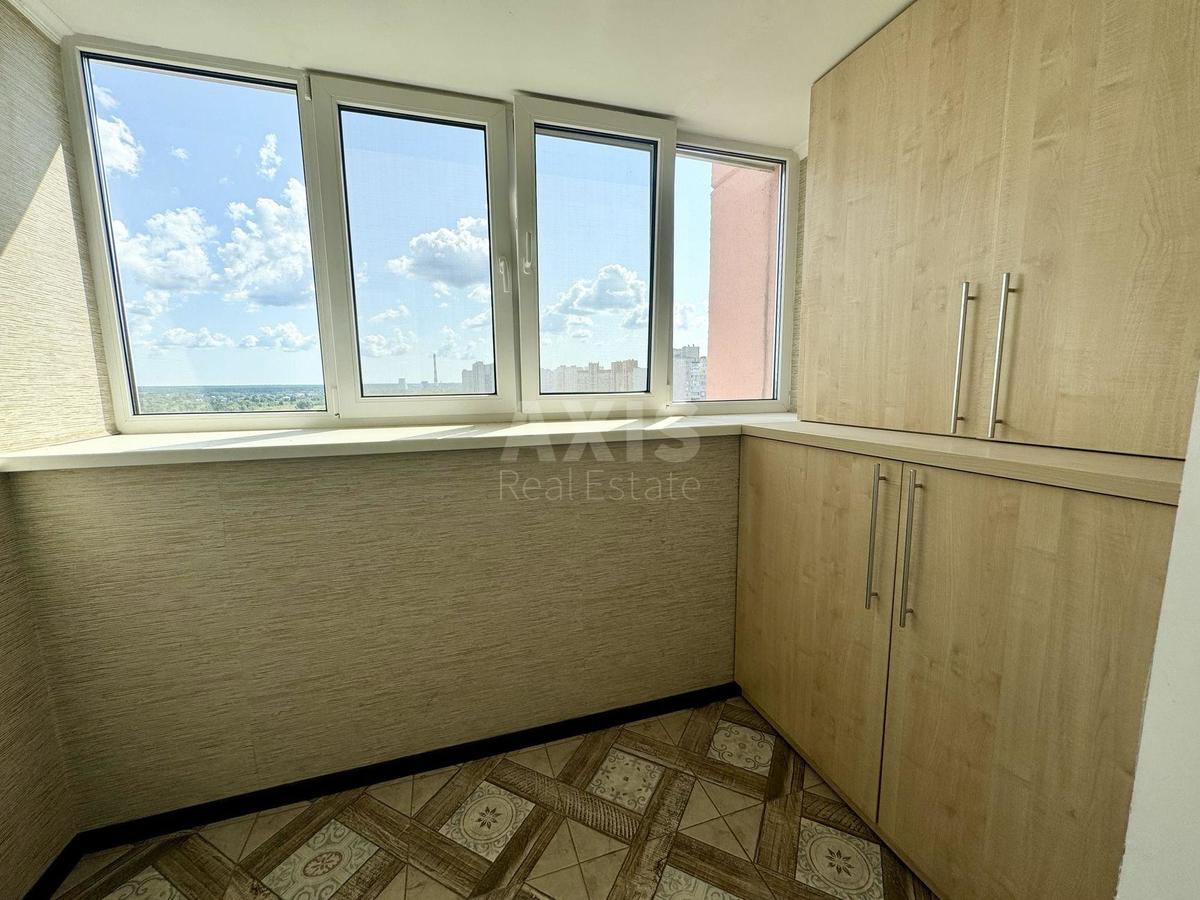 1k apartment vul. Myloslavs'ka 25