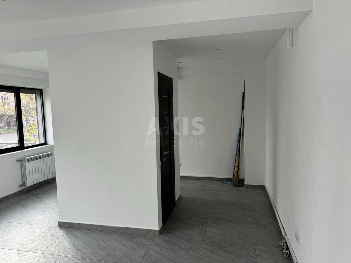 Объект торговли ул. Уинстона Черчилля 25, 45м2613855