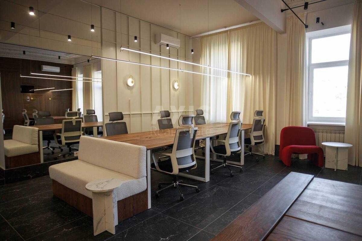 Office vul. Velyka Vasyl'kivs'ka 58, 100m21