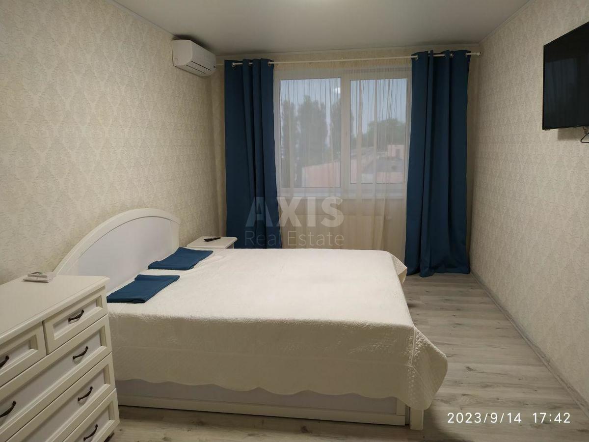 1k apartment vul. Lebedjeva Akademika 11