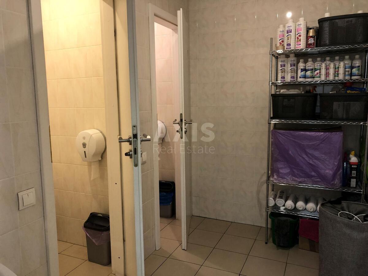 Office vul. Strutyns'kogo Sergija 8, 160m2611466