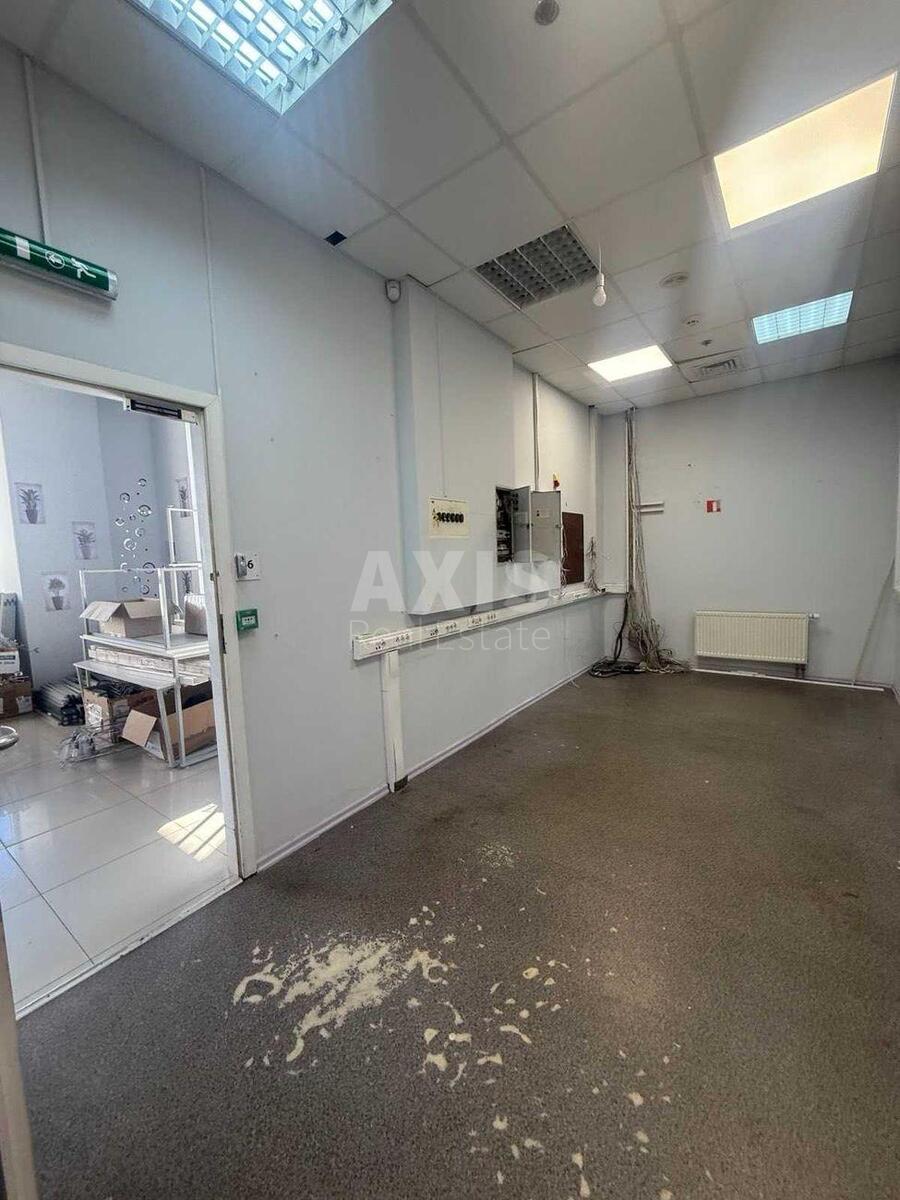 Trade object vul. Sverstjuka Jevgena 2Б, 1000m26241817