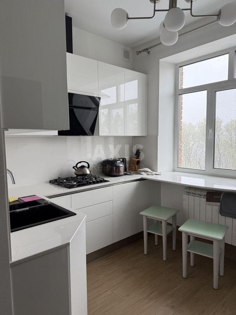 1k apartment vul. Vasylivs'ka 1