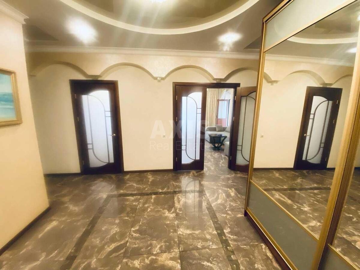 4k apartment bul. Shevchenka Tarasa 27Б6214310