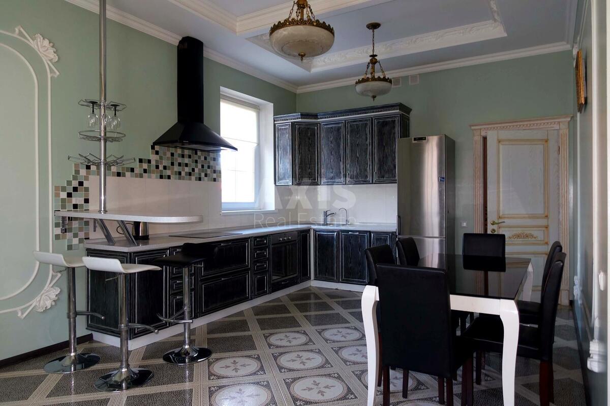 House vul. Bogatyrs'ka, 650m2, Kyiv city593424