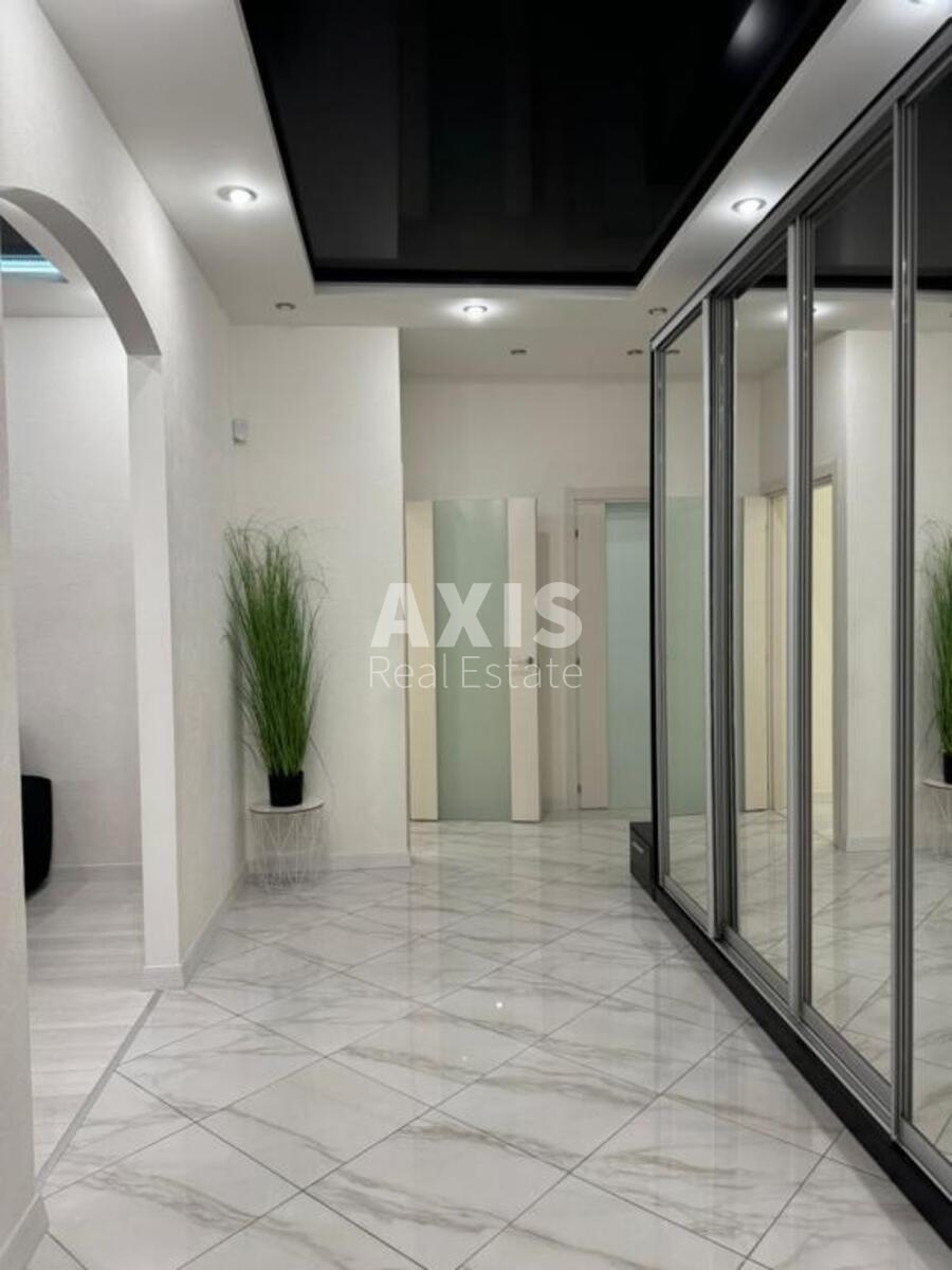 3k apartment vul. Dragomyrova Myhajla 163