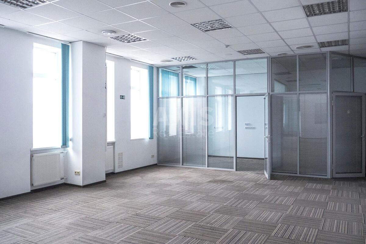 Office vul. Geroi'v Kosmosu 4, 469m2592572