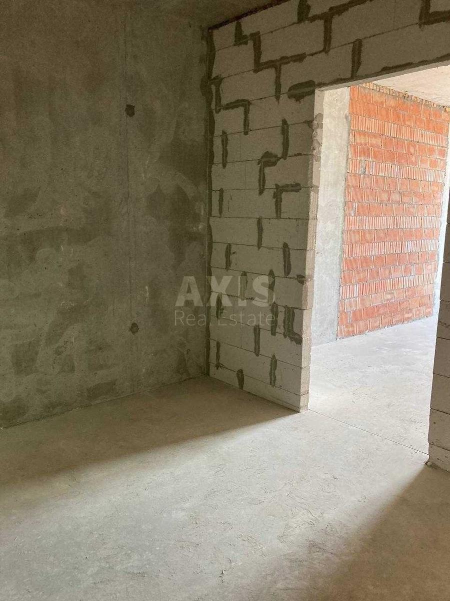 1k apartment nab. Dniprovs'ka 17В5