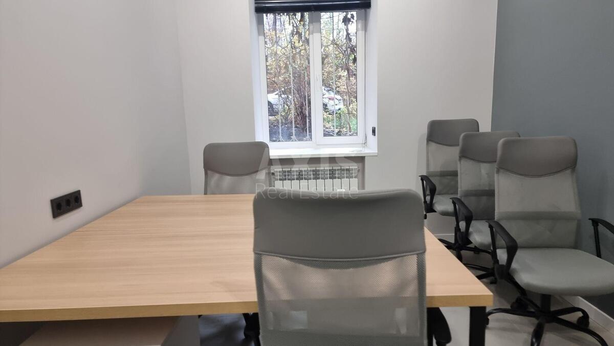 Office vul. Volodymyrs'ka 81Б, 75m2631393