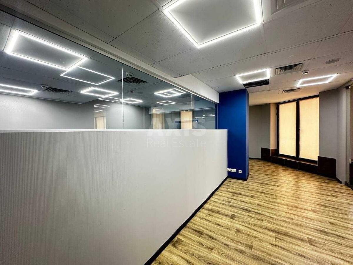 Office vul. Velyka Zhytomyrs'ka 20, 650m2590816
