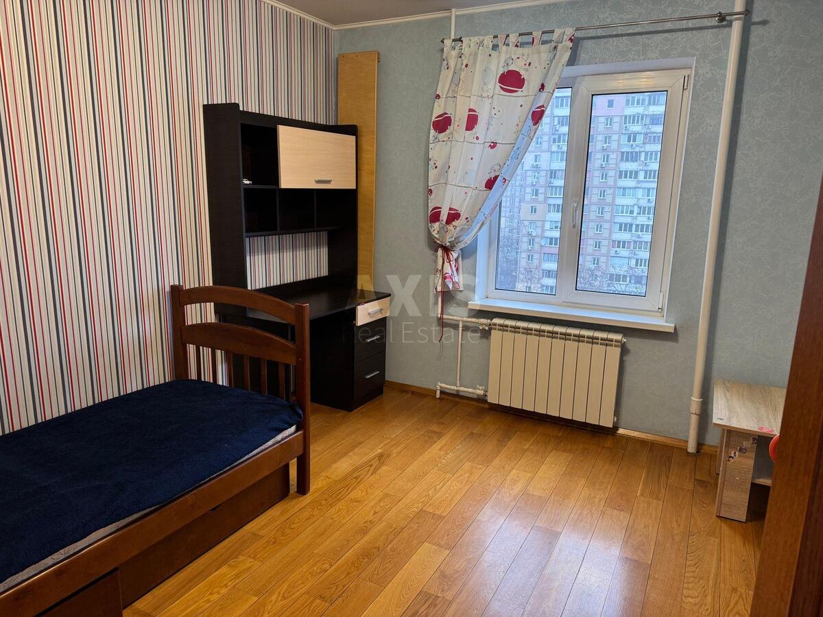 2k apartment vul. Chornobyl's'ka 213