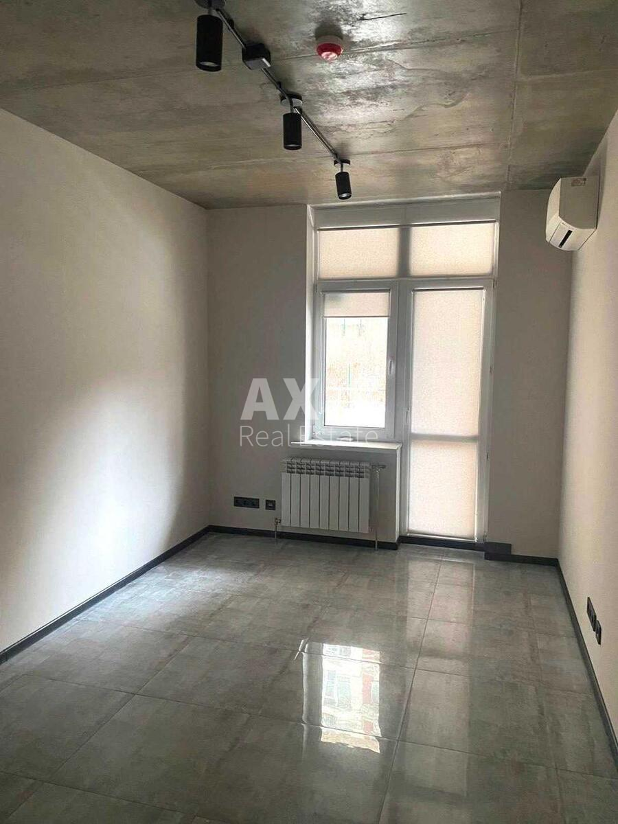Office vul. Lypkivs'kogo Vasylja Mytropolyta 37Б, 125m2555186
