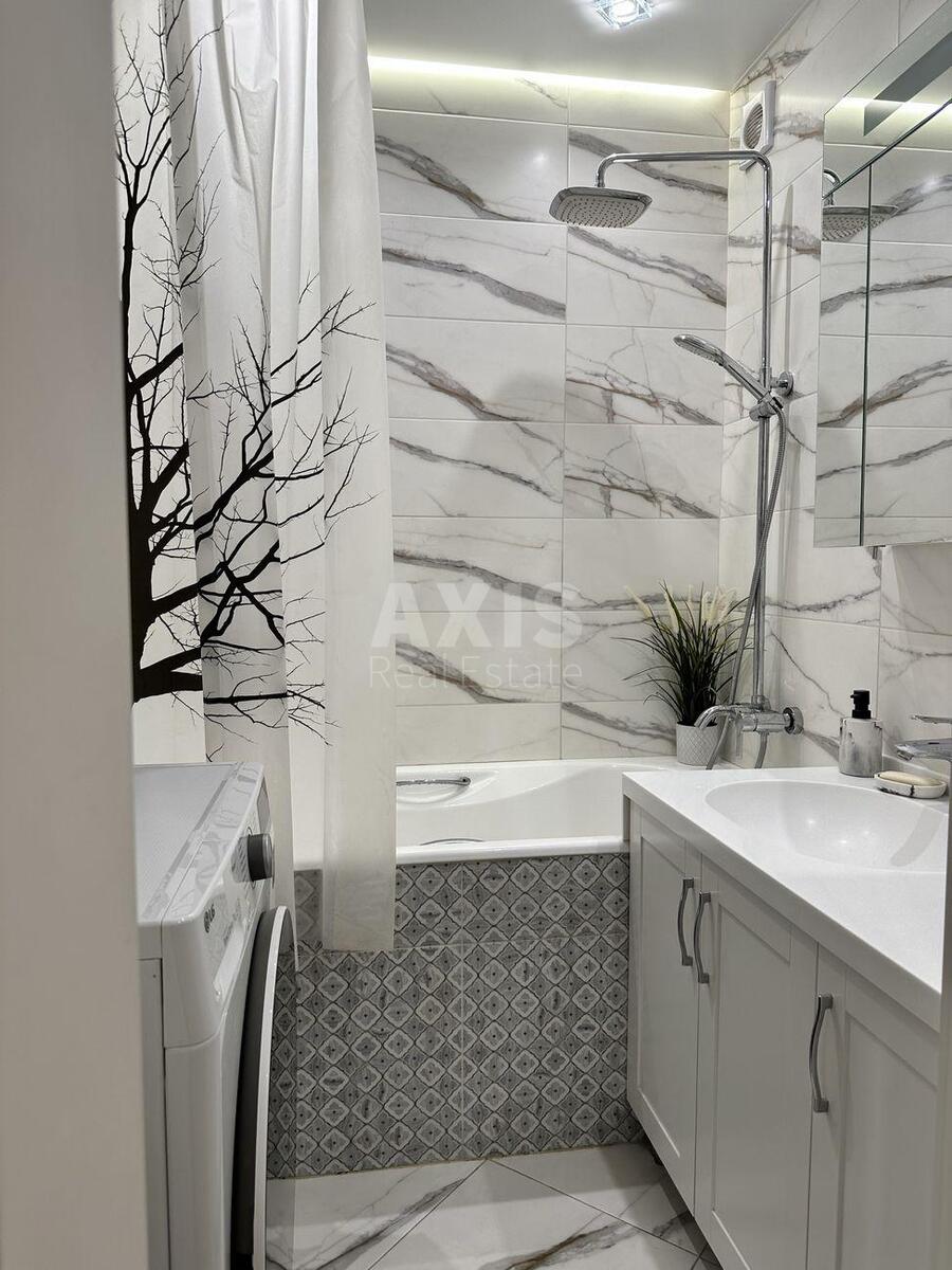3k apartment vul. Rajduzhna 3715