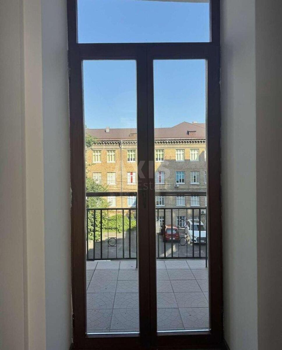 Office vul. Patorzhyns'kogo 4, 102m2586833