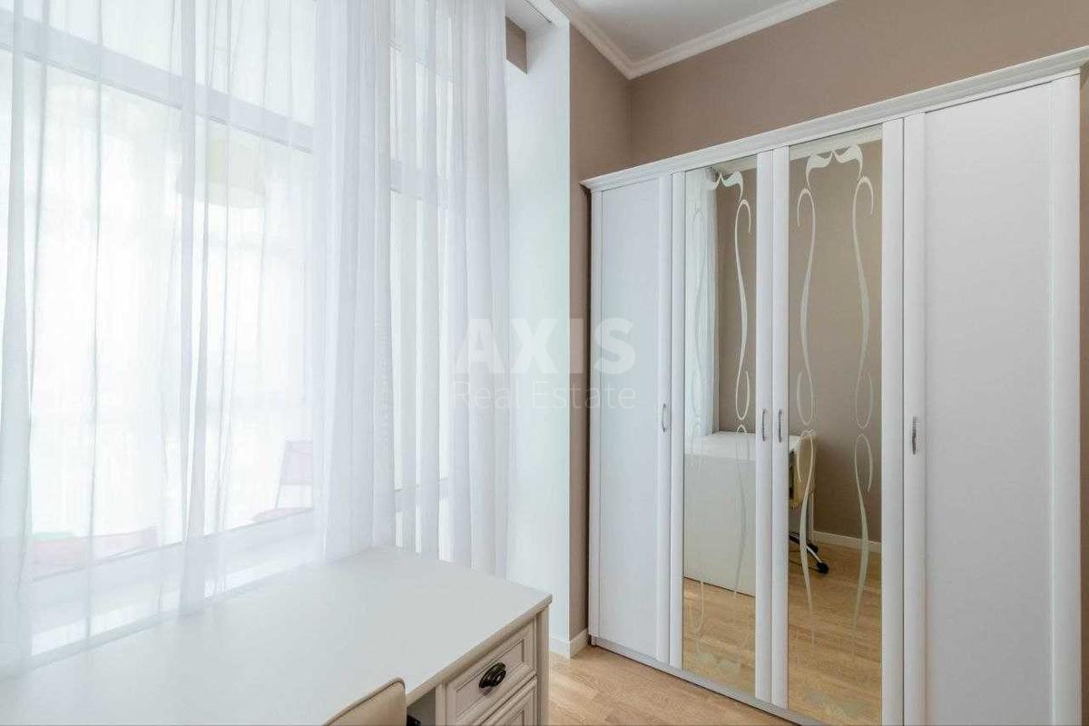 4k apartment vul. Dragomyrova Myhajla 183